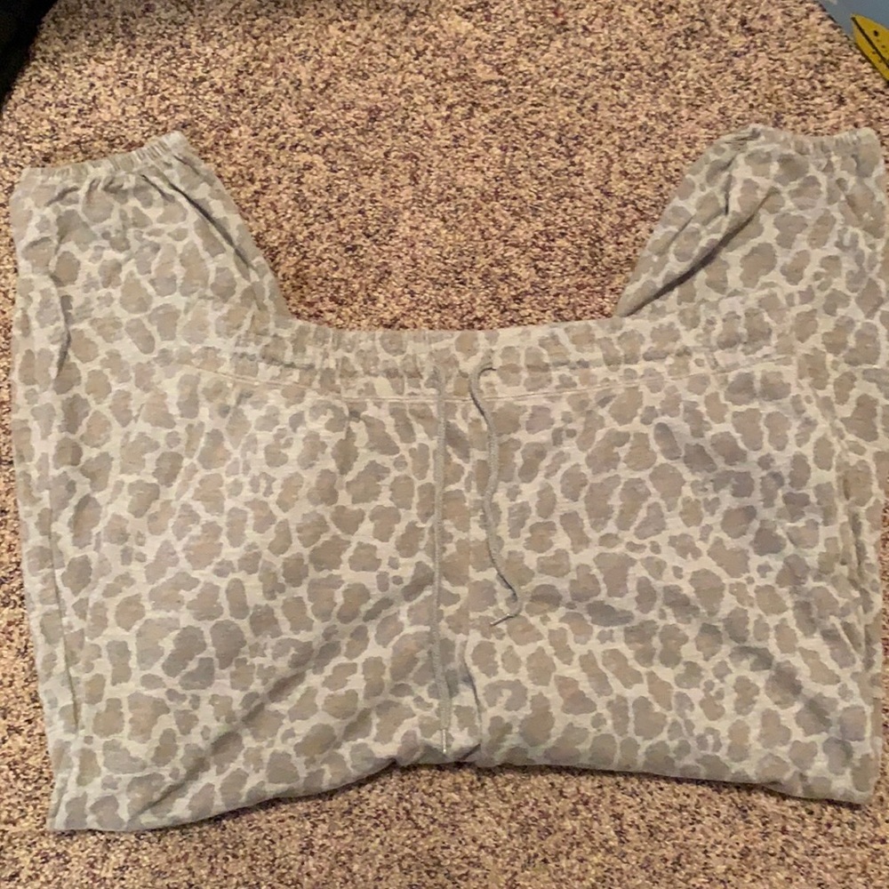 Leopard joggers